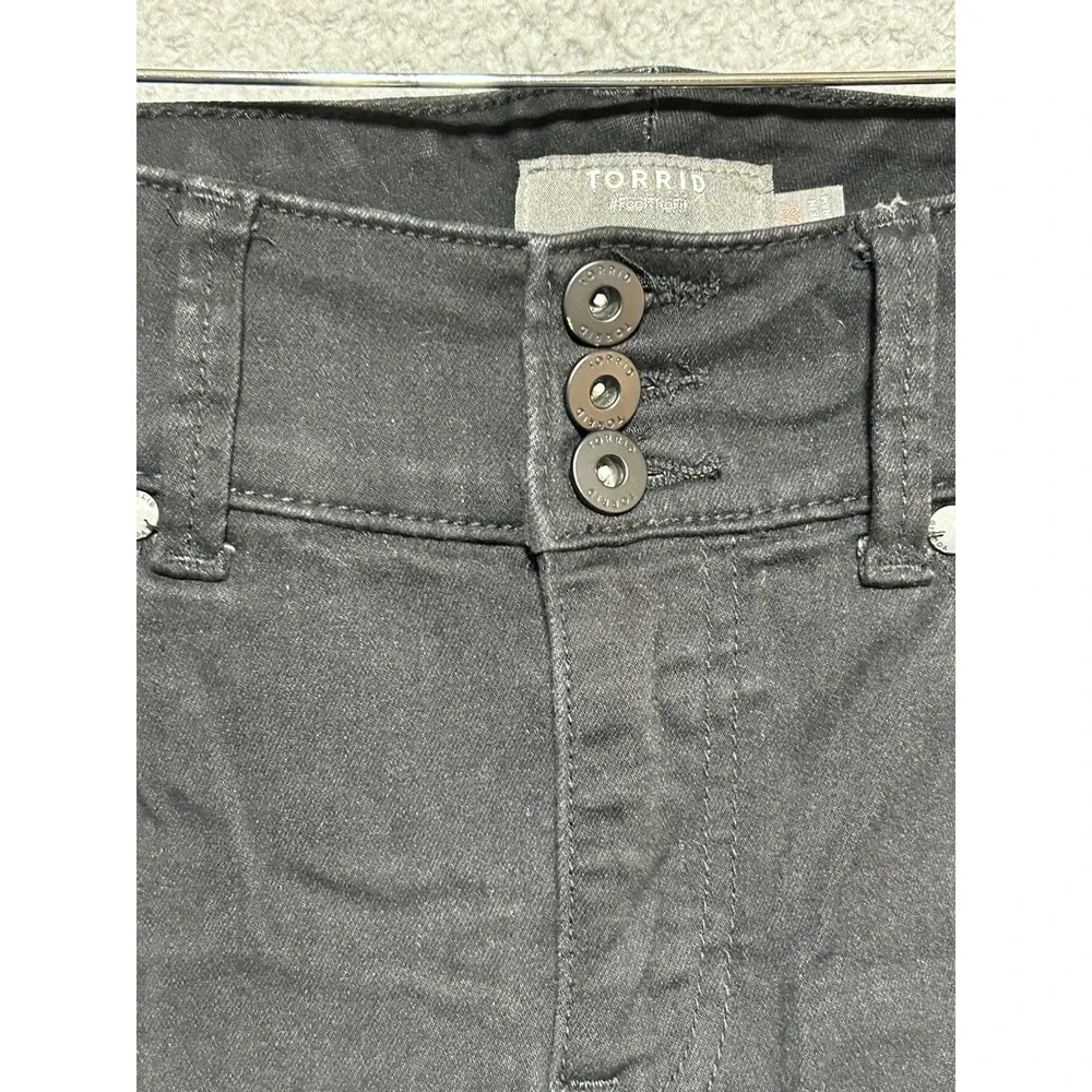 Torrid 12S Black Stiletto‎ Jeggings 3 Button Stretch Skinny Jeans Boho